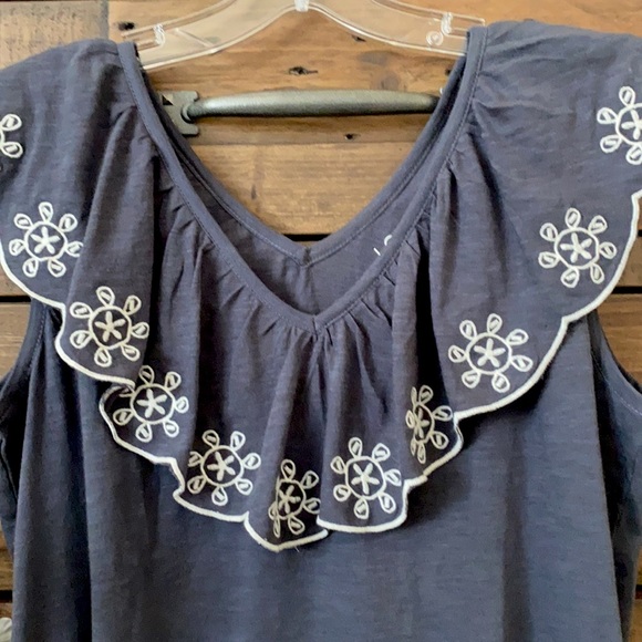 Embroidered Loft Top - Picture 2 of 3